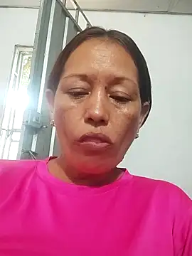 marinita13 online show from November 27, 2025, 8:44 pm