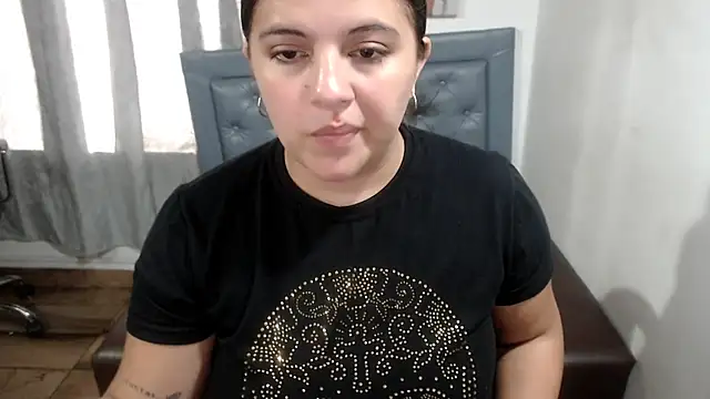 Snapshot of sarah_aguilar chatting on May 21, 2026, 3:19 pm sarah aguilar online show from May 21, 2026, 3:19 pm
