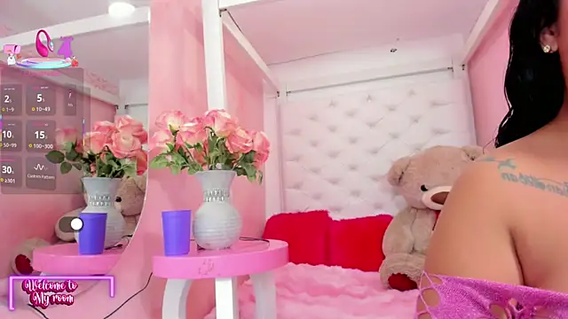 samantamilk6 online show from September 10, 2025, 6:19 pm