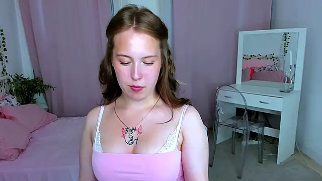 LanaRoselle online show from June 30, 2026, 2:18 pm