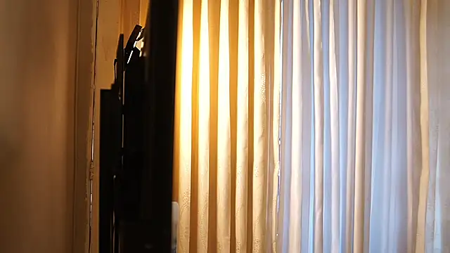 Ariaa Isabell online show from October 16, 2025, 6:31 pm