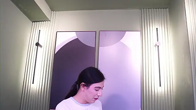 Snapshot of Ariaa_Isabell chatting on July 11, 2026, 1:14 pm Ariaa Isabell online show from July 11, 2026, 1:14 pm