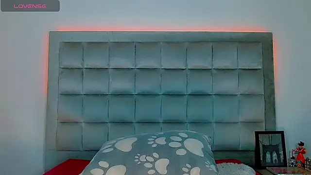 AmazingMistressNathy online show from October 12, 2025, 4:44 am