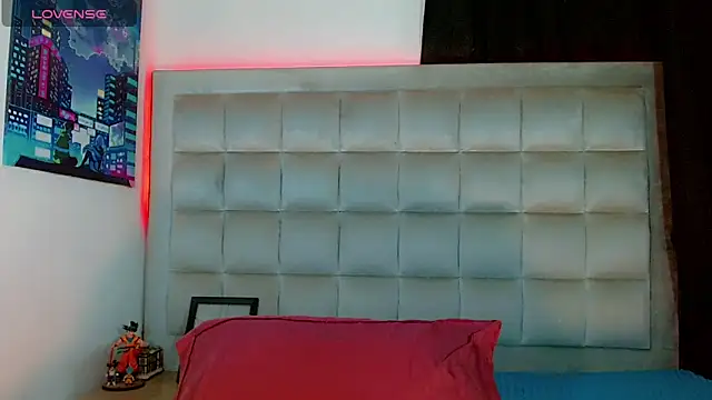 AmazingMistressNathy online show from March 25, 2026, 4:40 am