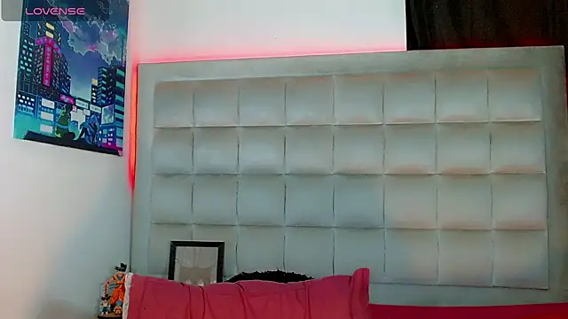 AmazingMistressNathy online show from April 24, 2026, 7:33 am