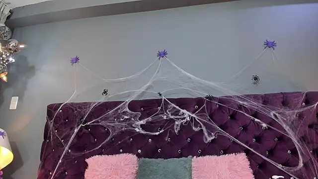 RedAngel1- online show from October 21, 2025, 4:46 am