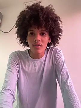 Max Rain online show from October 9, 2025, 7:56 pm