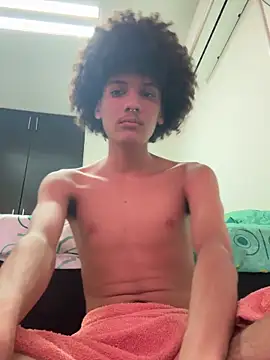 Max Rain online show from October 17, 2025, 10:01 pm