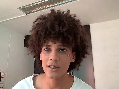 Max Rain online show from April 17, 2026, 9:18 pm