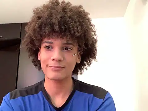 Max Rain online show from April 20, 2026, 9:38 pm