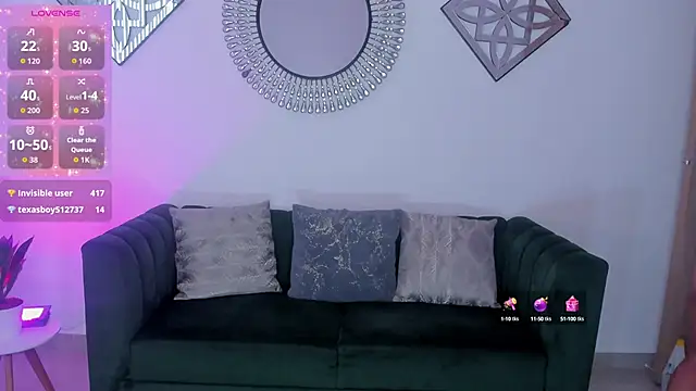 July Adams online show from September 26, 2025, 3:16 pm