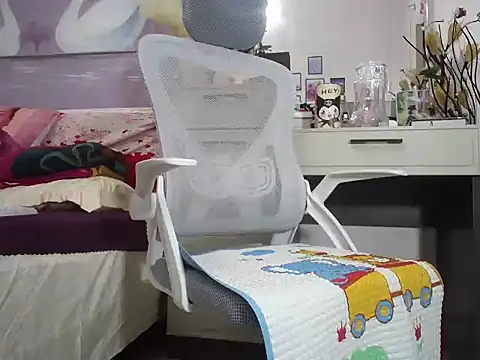 lyly asian online show from November 8, 2025, 12:33 am