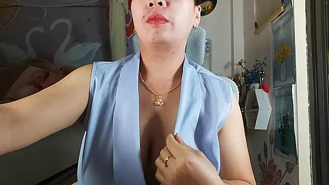 lyly asian online show from July 17, 2026, 10:14 pm