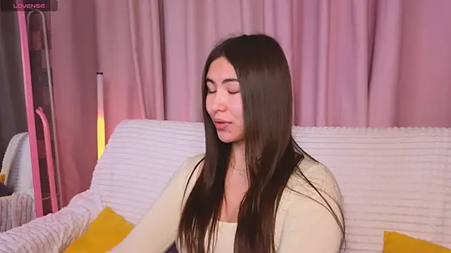 Megan Williamms online show from October 24, 2025, 10:55 am