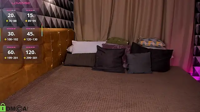 Megan Williamms online show from November 13, 2025, 1:04 am