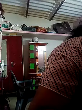 Jessi 25 online show from February 14, 2026, 9:17 am