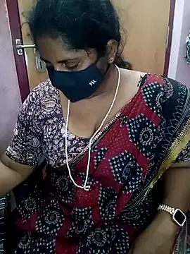 Jessi 25 online show from April 11, 2026, 10:41 am