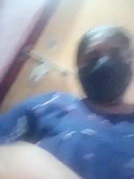 Jessi 25 online show from April 14, 2026, 6:58 pm