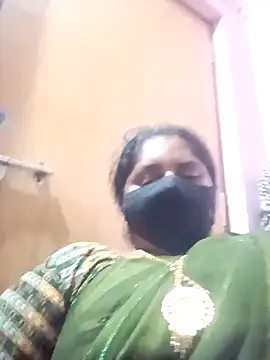 Jessi 25 online show from April 22, 2026, 5:25 pm