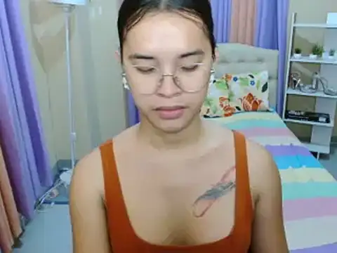 Snapshot of SeductiveAppleTS chatting on July 6, 2026, 4:53 pm SeductiveAppleTS online show from July 6, 2026, 4:53 pm