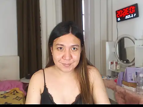 Snapshot of stellahugeX chatting on June 4, 2026, 2:39 am stellahugeX online show from June 4, 2026, 2:39 am