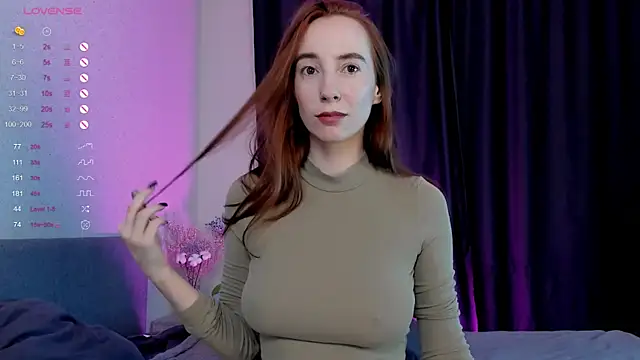 Snapshot of Honeyfern chatting on October 7, 2025, 5:32 pm Honeyfern online show from October 7, 2025, 5:32 pm