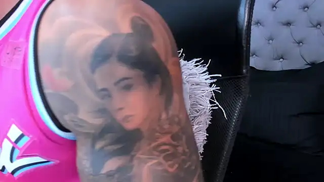 andres-clark92 online show from November 24, 2025, 6:07 pm