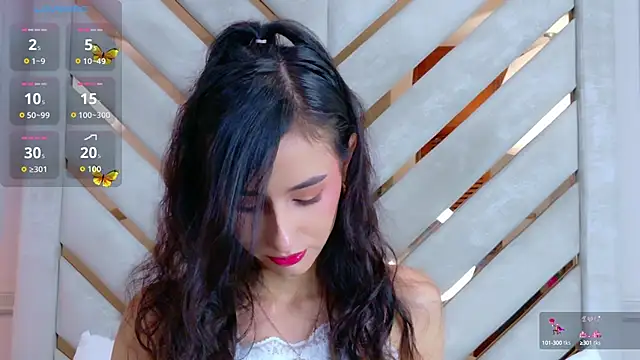 Sarah-Grace online show from October 6, 2025, 2:42 am