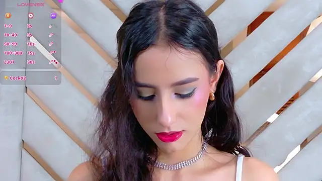 Sarah-Grace online show from October 7, 2025, 2:42 am