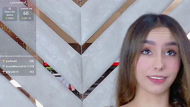 Sarah-Grace online show from June 15, 2026, 3:53 am