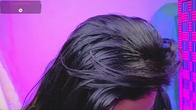 Miranda sexlove  online show from February 12, 2026, 6:08 am