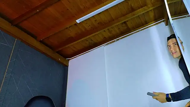 ALANNFERRER online show from February 11, 2026, 10:09 am