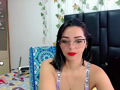 sara arias00 online show from September 18, 2025, 1:13 pm