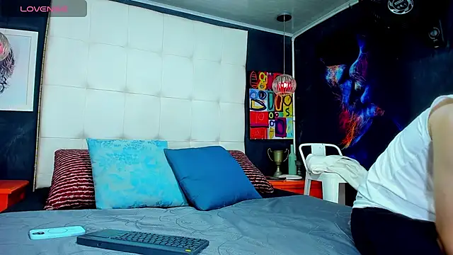 Matteo12  online show from September 14, 2025, 4:22 am