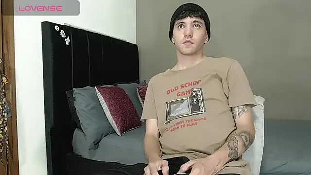 Matteo12  online show from March 2, 2026, 8:59 pm