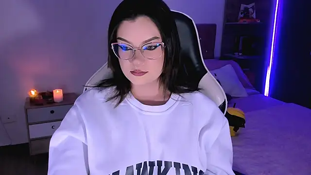 OphelianaRose33 online show from September 9, 2025, 10:53 pm