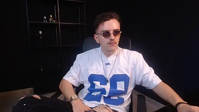 FelixStarkk online show from June 6, 2026, 4:39 am