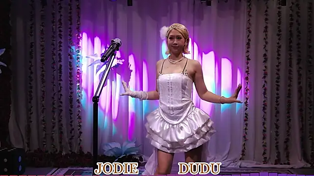 yznt-dudu online show from May 8, 2026, 3:01 am