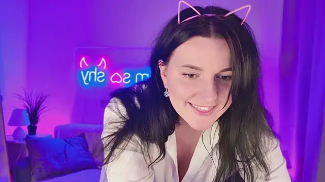 love me  tonight  online show from October 6, 2025, 2:58 pm