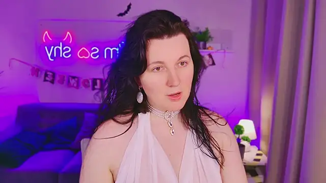 love me  tonight  online show from October 28, 2025, 10:23 pm