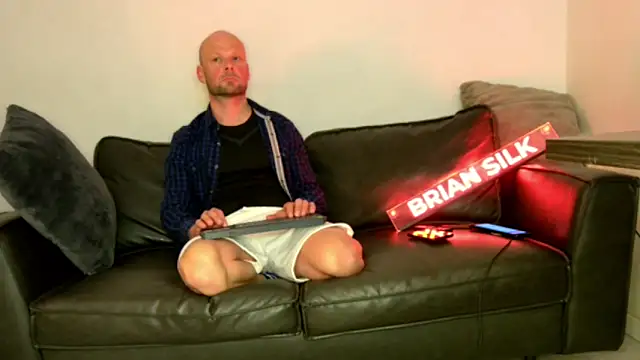 BRIANSILK77 online show from September 25, 2025, 6:22 pm