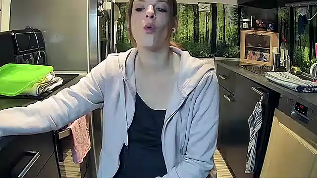 SexyMilf 37 online show from October 7, 2025, 8:39 pm