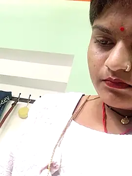 Hot mirchjii online show from September 13, 2025, 6:57 am