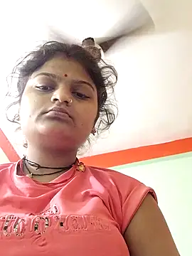 Hot mirchjii online show from October 16, 2025, 1:28 am