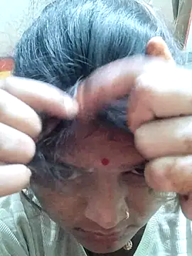 Hot mirchjii online show from November 4, 2025, 1:38 am