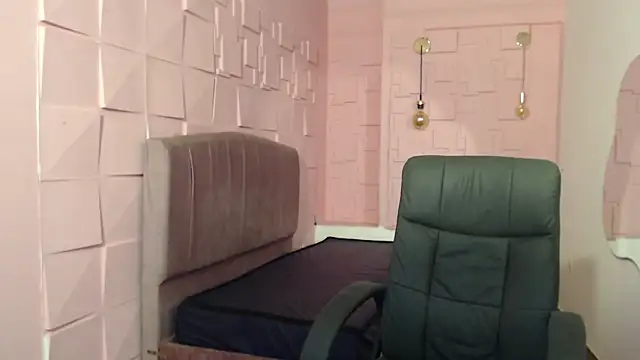 katalina07 1 online show from September 29, 2025, 3:28 pm