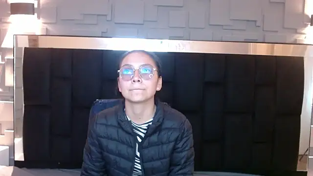 katalina07 1 online show from October 5, 2025, 3:54 pm