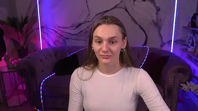 Snapshot of DiamondGoldie chatting on September 13, 2025, 7:30 am DiamondGoldie online show from September 13, 2025, 7:30 am