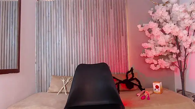  Xamarha  online show from October 15, 2025, 12:22 am