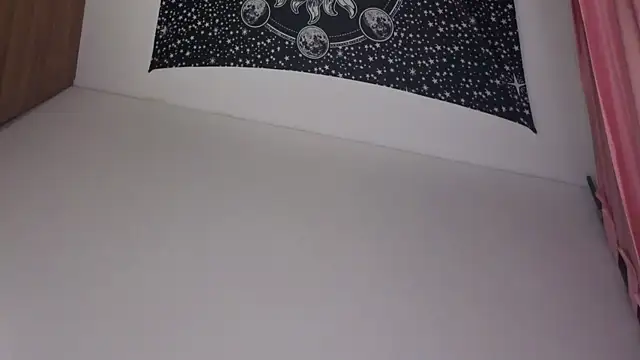 lilyx  online show from April 19, 2026, 4:56 am